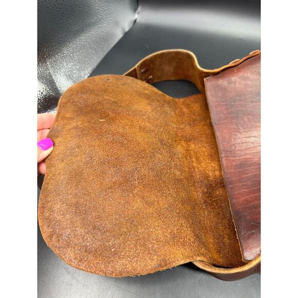 Vintage Tooled Leather Purse Floral Shoulder Hippie Chic Boho Bag Wide Strap - Picture 9 of 14